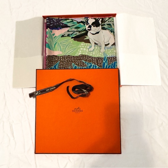 Hermes Scarf 90 cm “En Liberte!” - Unused - Picture 2 of 8